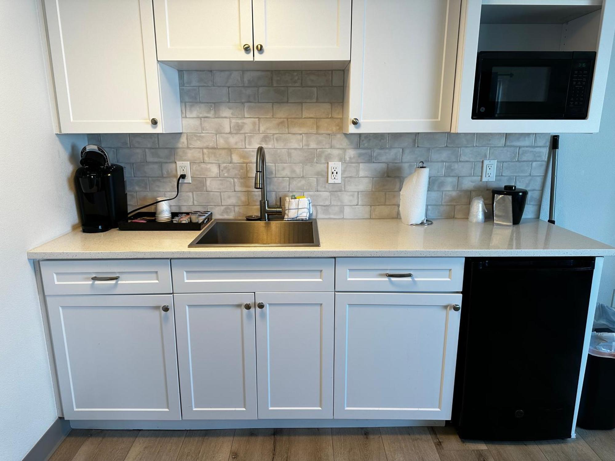 West Beach Suites Lincoln City Pokoj fotografie